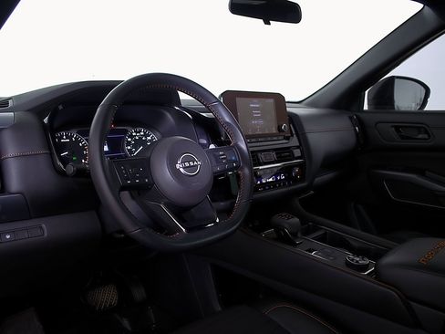 Used 2024 Nissan Pathfinder Rock Creek AWD/4WD image 14