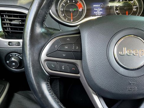 Certified 2021 Jeep Cherokee Limited image 17