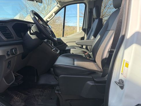 New 2026 Ford Transit 350 148 Medium Roof Wagon AWD image 19