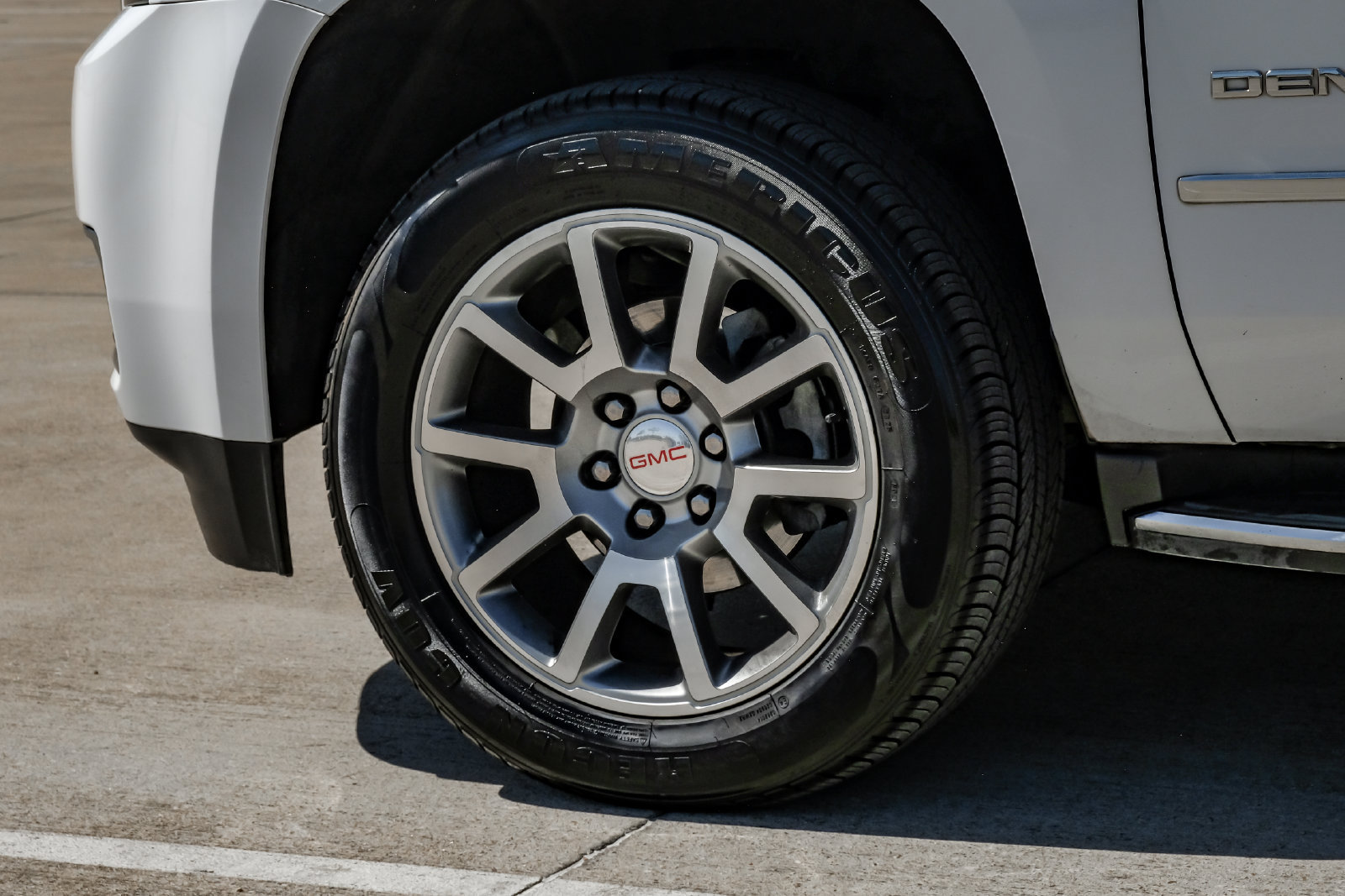 Used 2018 GMC Yukon Denali RWD image 66