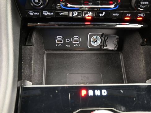 Used 2022 Jeep Grand Cherokee L Laredo RWD image 28