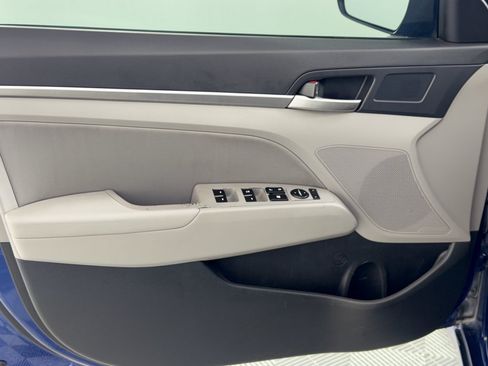 Used 2020 Hyundai Elantra SEL FWD image 14