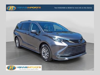 Used 2021 Toyota Sienna XLE
