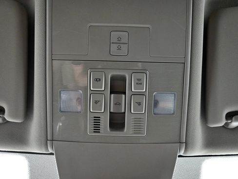 Used 2019 Volkswagen Atlas SEL Premium AWD/4WD image 18