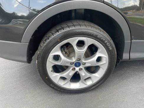 Used 2014 Ford Escape Titanium FWD image 27