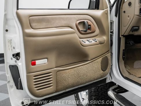 Used 1997 Chevrolet Tahoe Z71 4X4 w/ Preferred Equipment Group 3 image 40