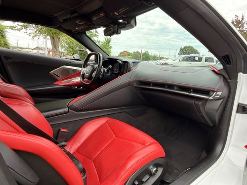 Used 2020 Chevrolet Corvette Stingray Preferred Cpe w/ 2LT Preferred Equipment Group RWD image 19