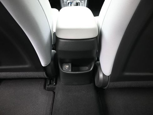 Used 2023 Hyundai Kona SEL w/ Winter Weather Package image 24