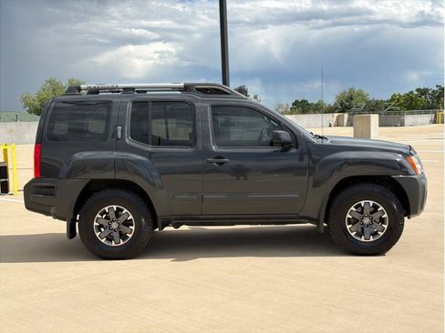 Used 2014 Nissan Xterra PRO-4X AWD/4WD image 9
