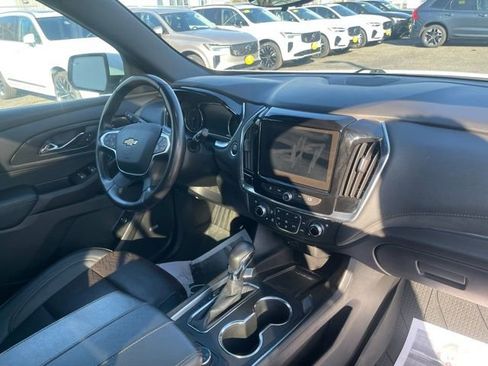 Used 2022 Chevrolet Traverse High Country AWD/4WD image 24
