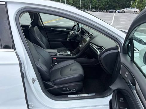 Used 2018 Ford Fusion Titanium AWD/4WD image 26