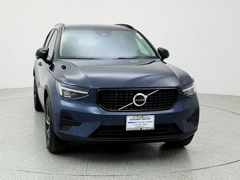 New 2026 Volvo XC40 B5 Core w/ Climate Package image 2