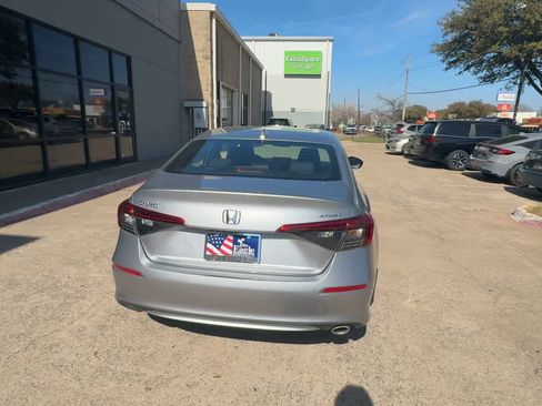 Used 2023 Honda Civic Sport image 7