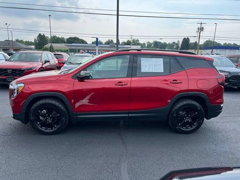 Used 2023 GMC Terrain AT4 AWD/4WD image 2
