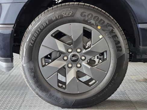 New 2025 Ford F150 Lightning Flash AWD/4WD image 10