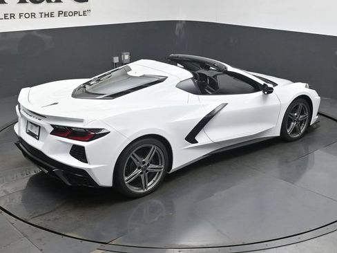New 2027 Chevrolet Corvette Stingray Coupe w/ 2LT RWD image 22