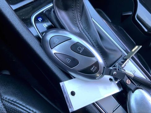 Used 2025 Hyundai Santa Cruz SEL image 15