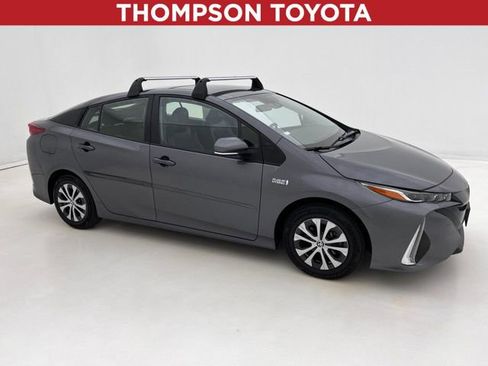 Used 2022 Toyota Prius Prime XLE FWD image 1