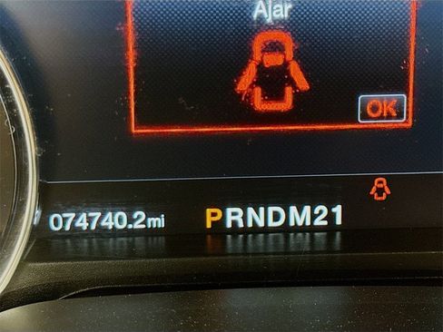 Used 2018 Ford F250 Lariat w/ Lariat Value Package image 12