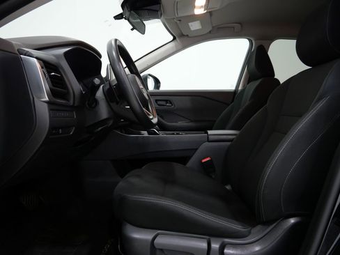 Used 2023 Nissan Rogue S FWD image 11