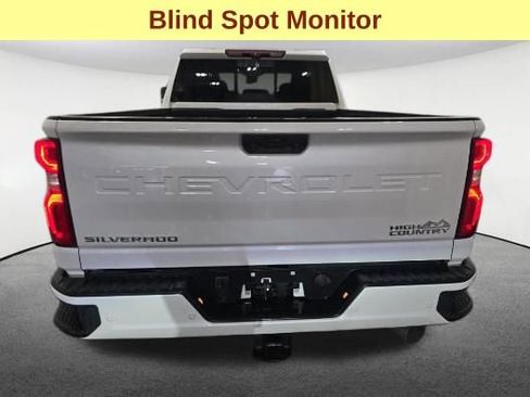 Used 2024 Chevrolet Silverado 2500 High Country w/ Technology Package image 7