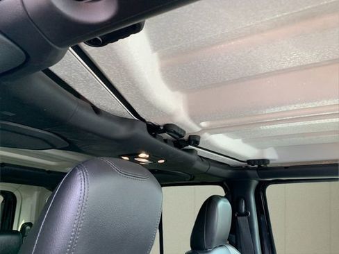 Certified 2020 Jeep Wrangler Unlimited Sahara image 38