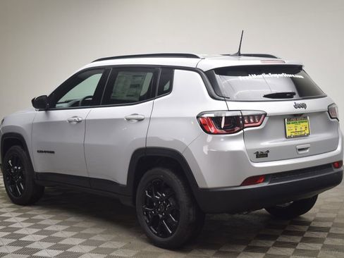 New 2026 Jeep Compass Latitude image 12