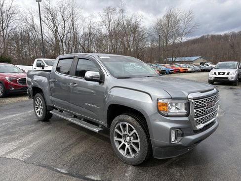 Used 2021 GMC Canyon Denali image 4