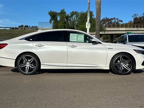 Certified 2022 Honda Accord Touring image 4