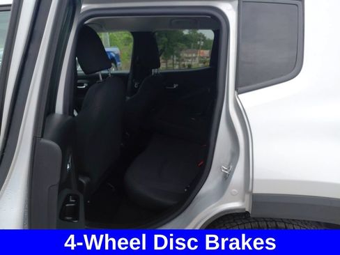 Used 2021 Jeep Renegade Latitude FWD image 20