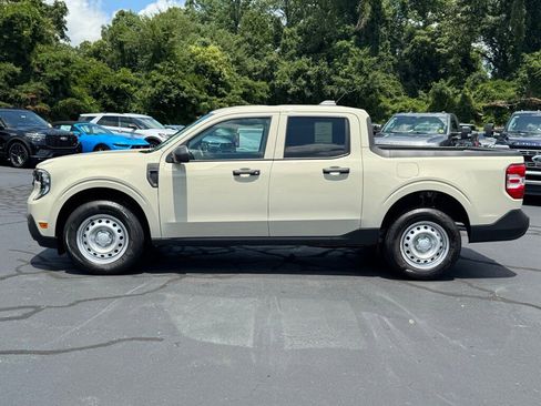New 2025 Ford Maverick XL image 3