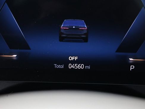 Used 2024 BMW i5 eDrive40i w/ M Sport Package image 16