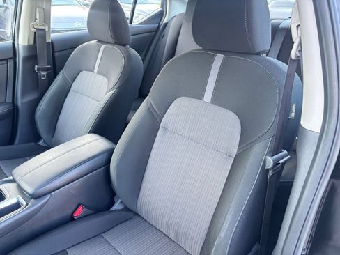 Used 2025 Nissan Sentra SV FWD image 35