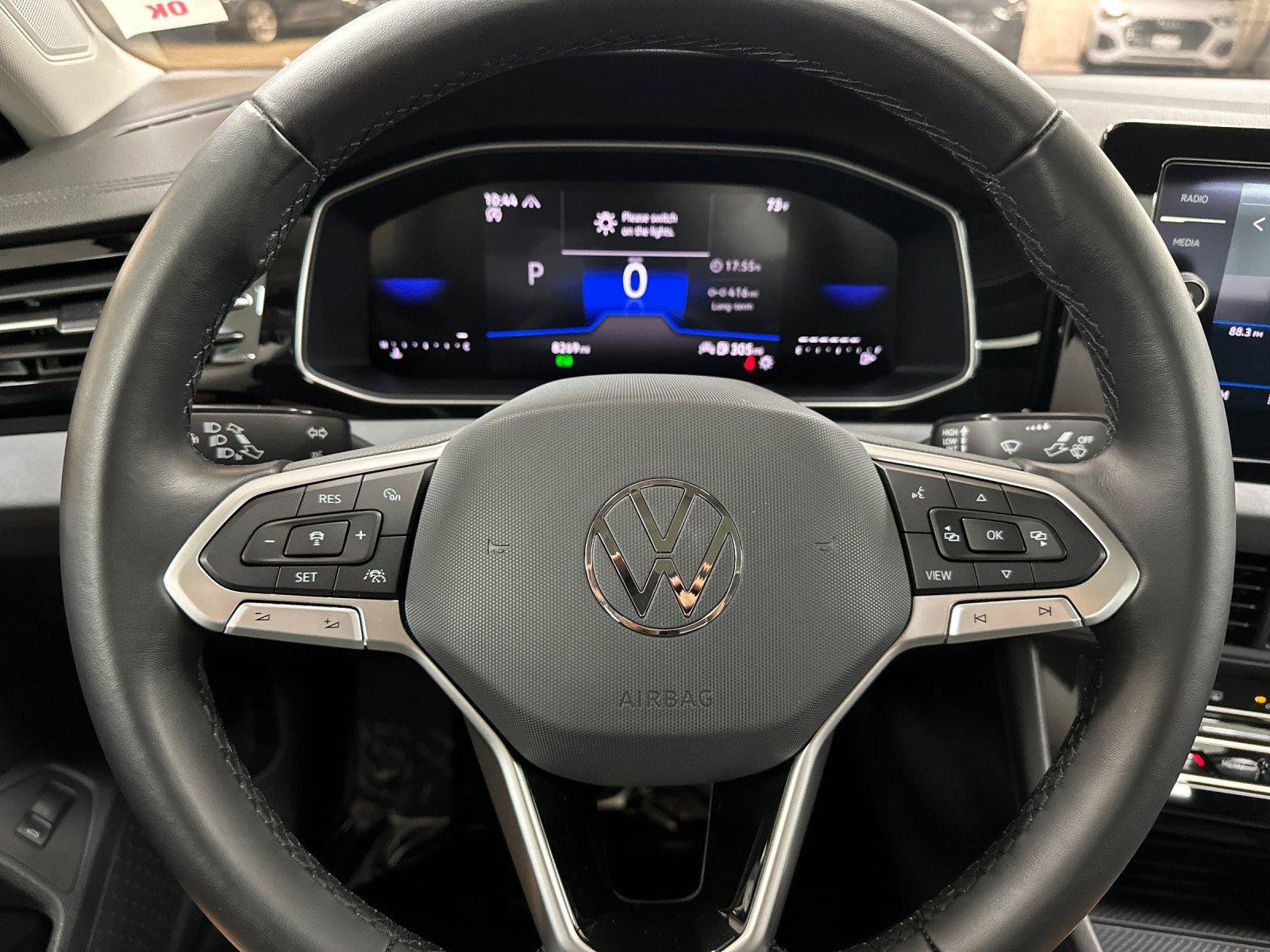 Used 2025 Volkswagen Jetta SE w/ Sunroof Package FWD image 21