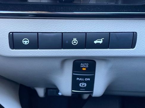 New 2025 Nissan Murano SL image 14