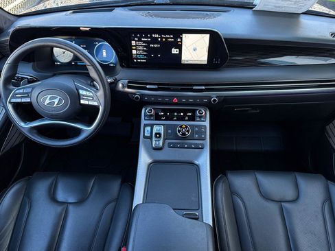 Used 2025 Hyundai Palisade Calligraphy image 15