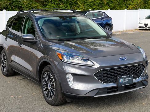 Used 2022 Ford Escape SEL w/ Technology Package image 9