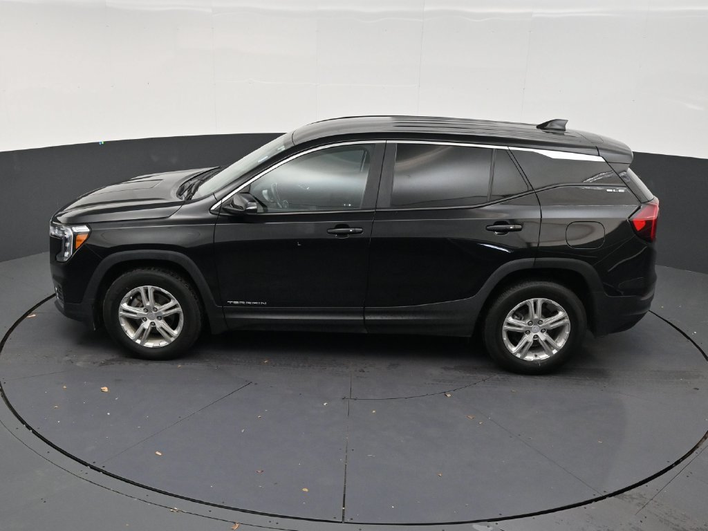 Used 2023 GMC Terrain SLE FWD image 12