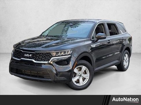 Used 2022 Kia Sorento LX image 1
