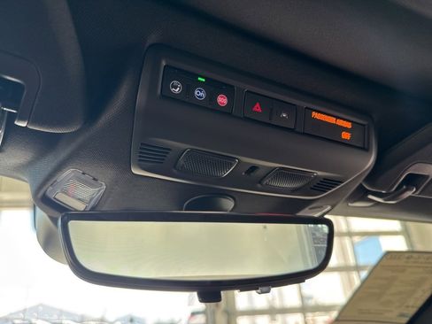 Used 2025 Chevrolet Corvette Stingray Preferred Cpe w/ 2LT image 38