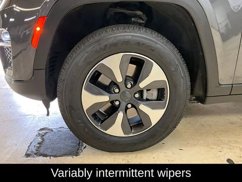 Used 2024 Jeep Grand Cherokee Limited 4xe image 18