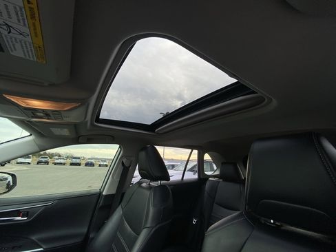 Used 2019 Toyota RAV4 Limited image 25