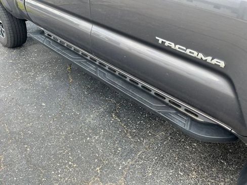 Used 2021 Toyota Tacoma TRD Off-Road AWD/4WD image 6
