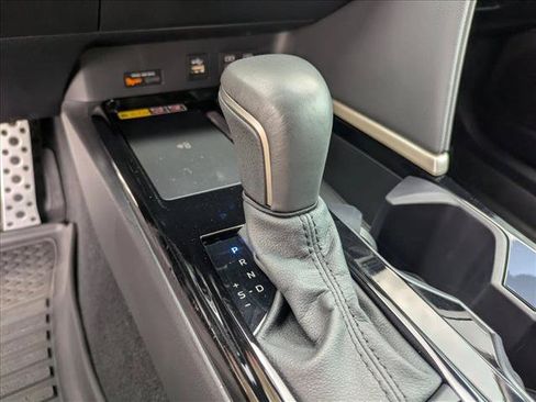 Used 2025 Toyota Camry XSE FWD image 11