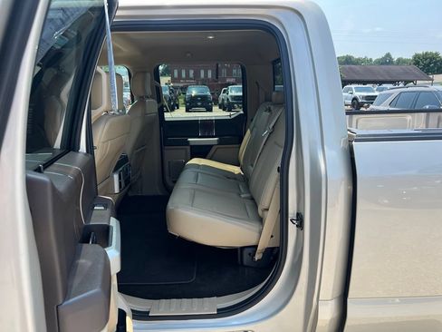 Used 2018 Ford F150 Lariat w/ Equipment Group 502A Luxury AWD/4WD image 16