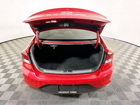 Used 2020 Hyundai Elantra SE w/ Cargo Package (C1) image 30