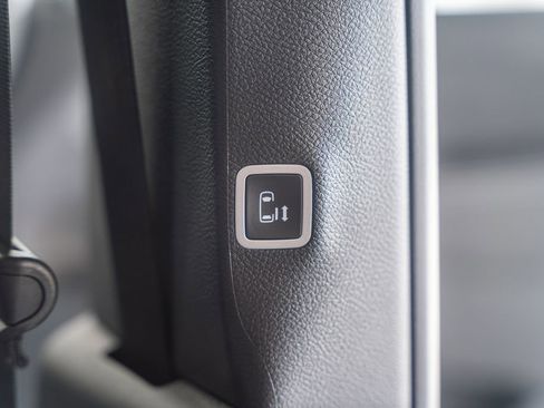 New 2026 Chrysler Pacifica Select image 34