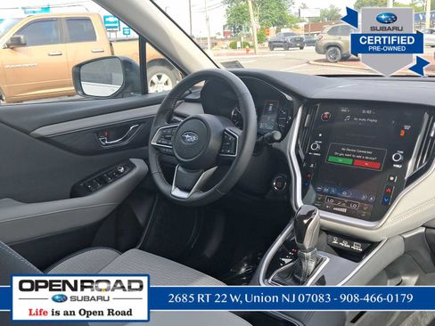 Used 2025 Subaru Outback Premium AWD/4WD image 18