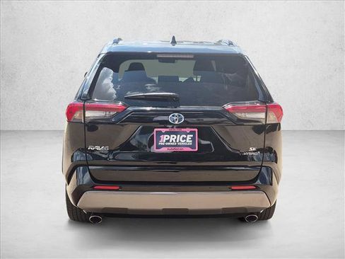 Used 2022 Toyota RAV4 SE AWD/4WD image 7