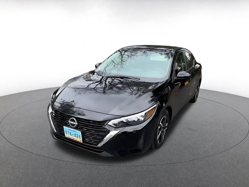 Used 2025 Nissan Sentra SV image 7